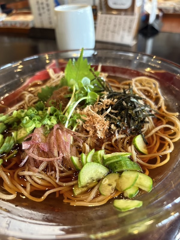三軒茶屋　安曇野さんの梅冷汁そば
