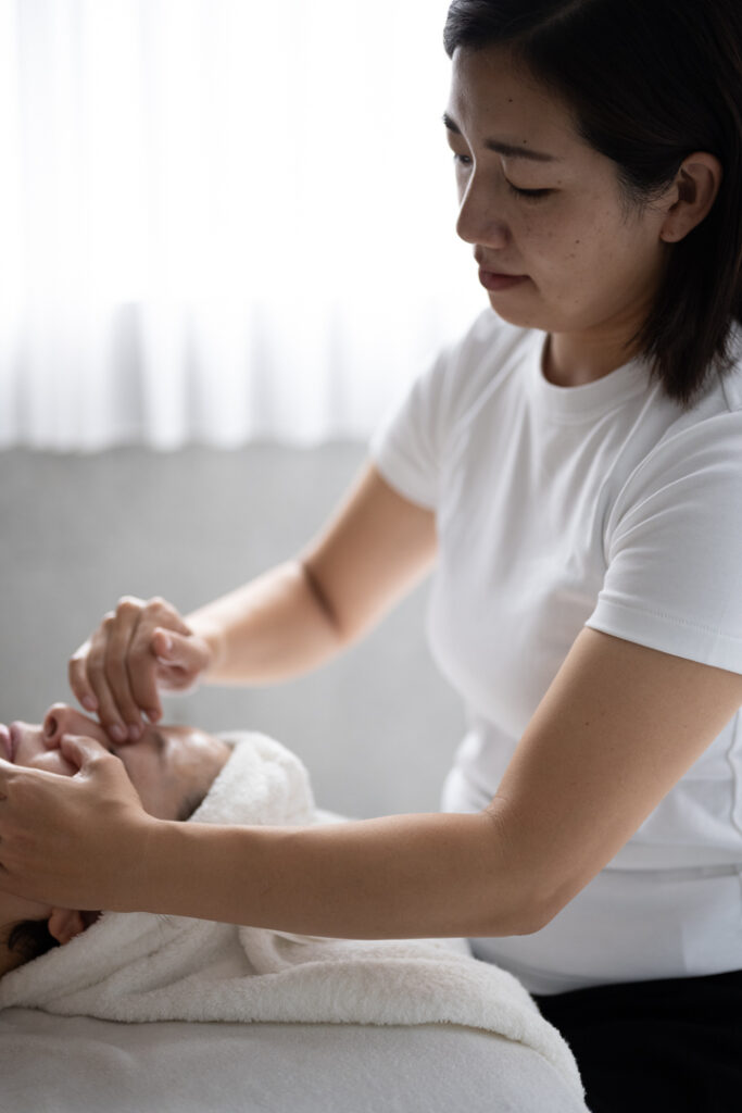 たるみケアサロンThe salon ete.の施術風景